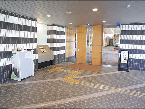 エントランス　R0051232