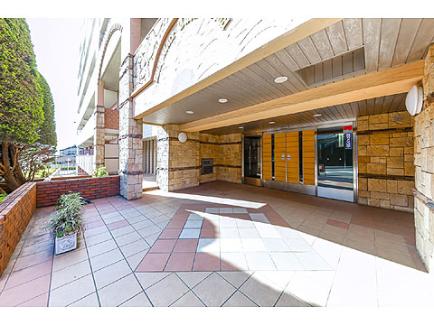 エントランス　4.エントランス外観