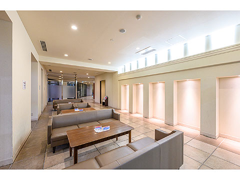 ロビー　フォーラムラウンジ