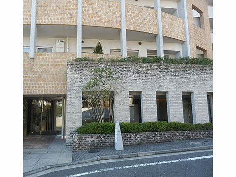 その他共用部 エントランス北東向き