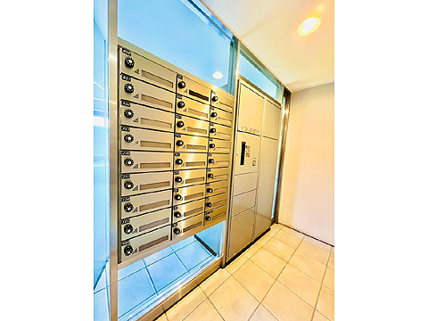 その他共用部　メールボックスと宅配ボックス