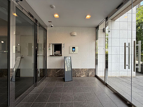 エントランス　風除室