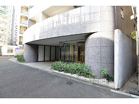 現地外観写真 エントランス外観