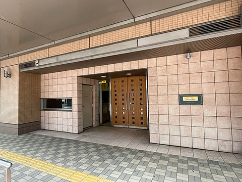 エントランス　エントランス外観