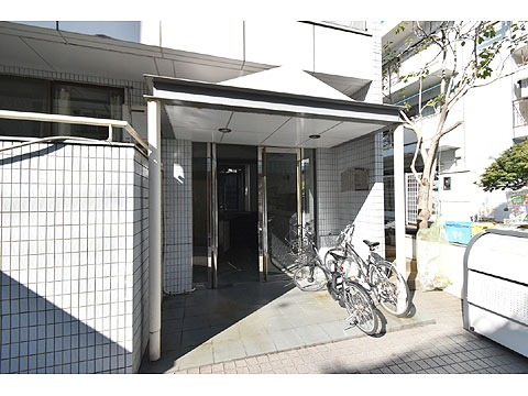 現地外観写真　プレール南青山１