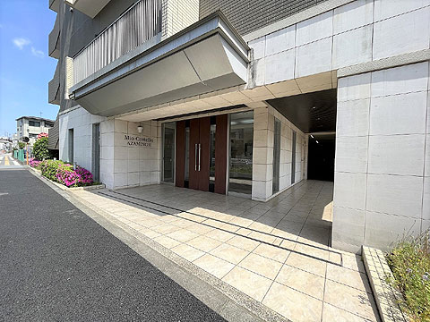 エントランス マンション出入口