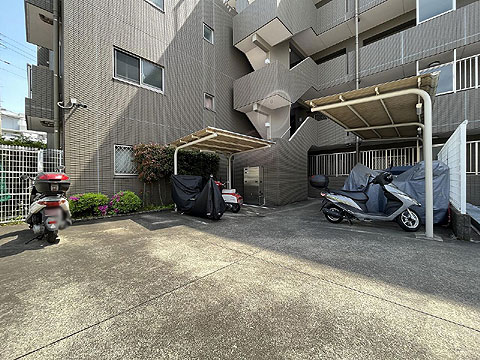 その他共用部 屋根付きバイク置き場