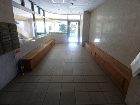 エントランス　エントランスホール