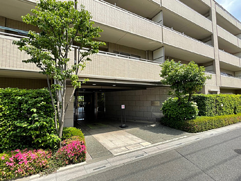 エントランス　エントランス外観