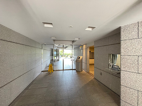 エントランス　エントランスホール