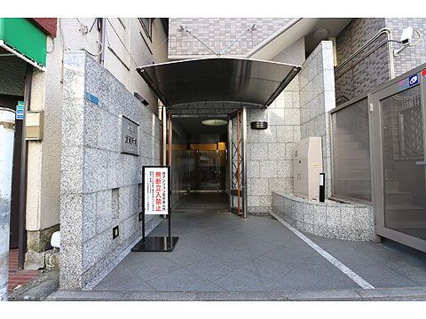 エントランス オートロック・宅配ボックスあり