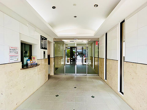 エントランス　エントランスホール