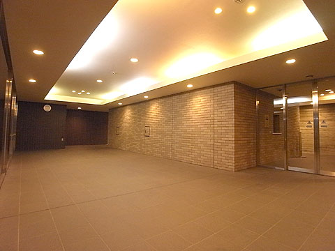 ロビー エントランスホール(夜)