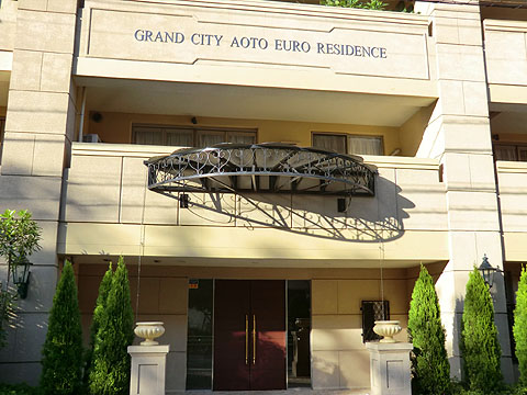 現地外観写真 エントランス1