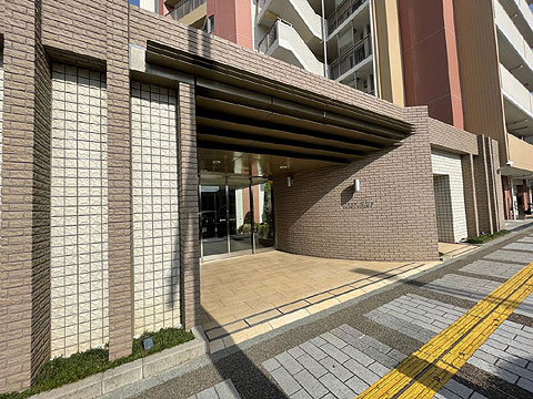 現地外観写真 エントランス外観