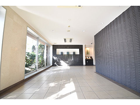 ロビー　安心の二重オートロック