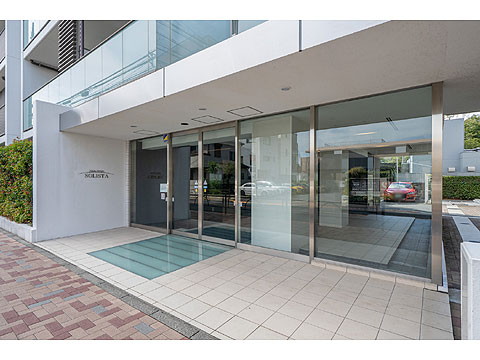 エントランス　エントランス