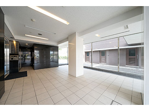 ロビー　エントランスアプローチ