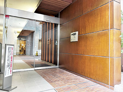 現地外観写真　外観・エントランス