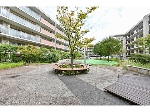 その他共用部　フラワーパティオ（中庭）