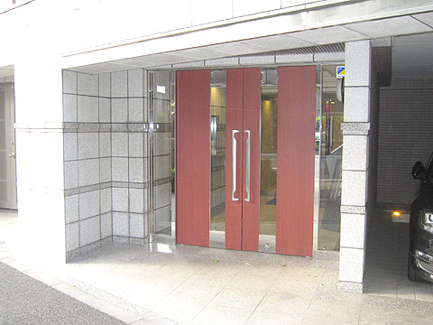 エントランス　サンスタレ駒沢ファーストコートエントランス