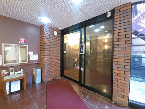 ロビー　TVモニター付きオートロック