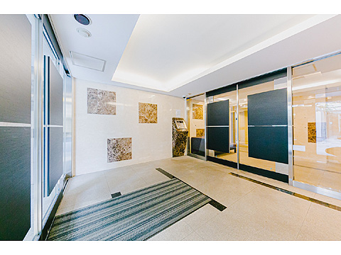 エントランス (共用部)風除室