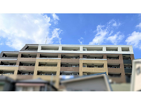 現地外観写真　建物外観 7