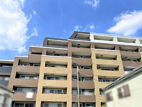 現地外観写真　建物外観 9