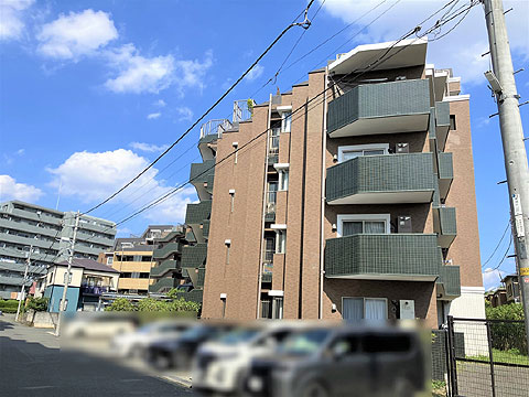 現地外観写真　建物外観 4