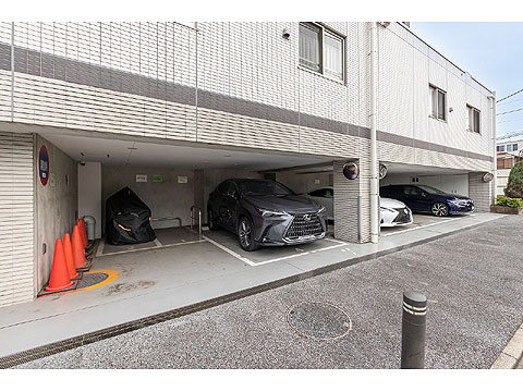 駐車場　駐車場