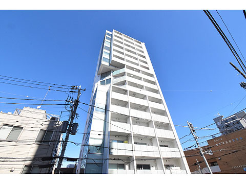 現地外観写真 鉄筋コンクリート造地下1階付地上15階建て