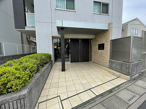 現地外観写真 エントランスアプローチ