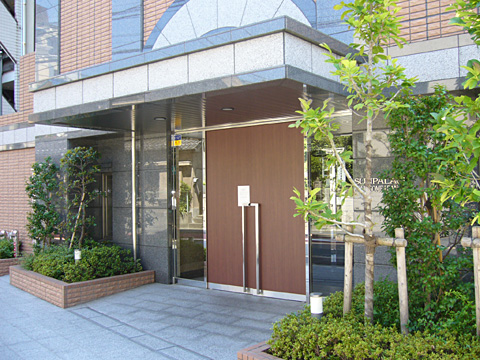 現地外観写真　マンション入り口