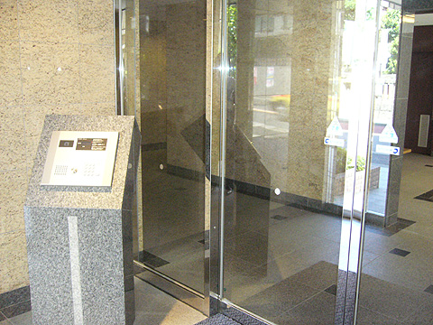 エントランス　オートロック