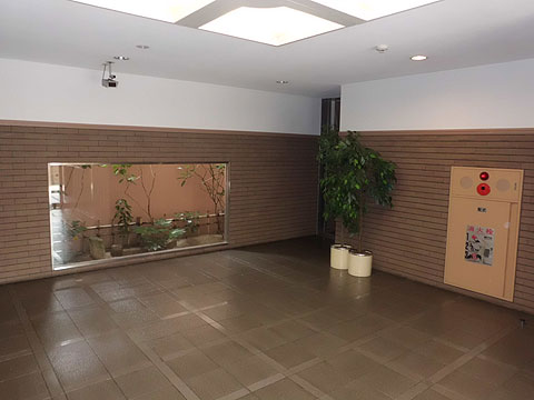エントランス　エントランスホール