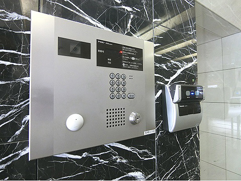 エントランス　オートロック操作盤