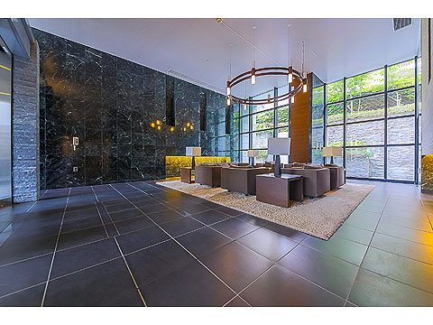 ロビー　エントランスラウンジ