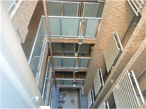 その他共用部 敷地内吹抜け