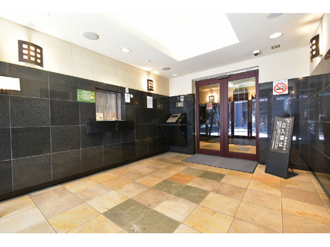 エントランス　風除室