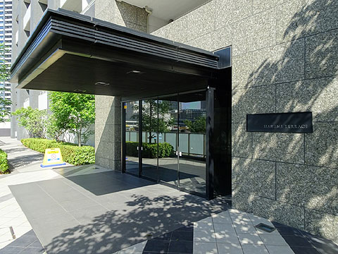 エントランス エントランス周りには御影石を使用