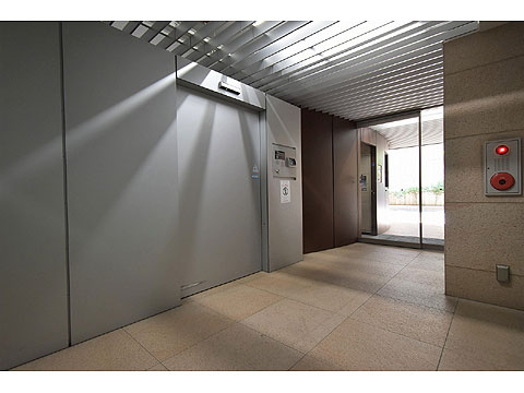 エントランス　ダブルオートロックシステム　