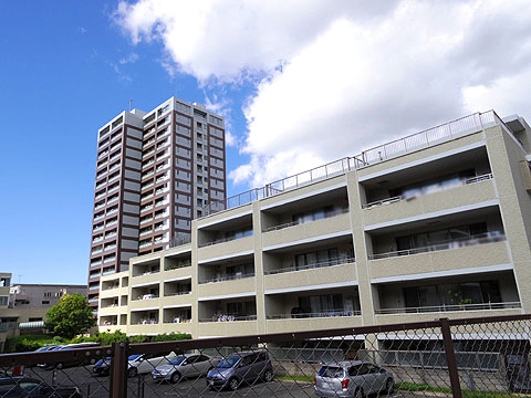 現地外観写真 建物外観(南東側)