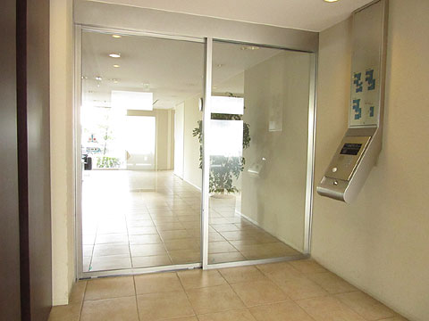 エントランス エントランス〔オートロック〕