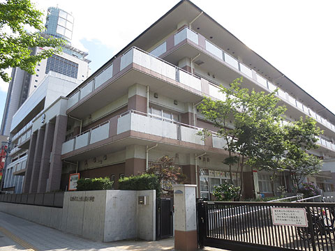 その他共用部　上杉山通小学校・・・徒歩2分（約140m）