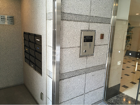 エントランス　メールボックス・オートロック