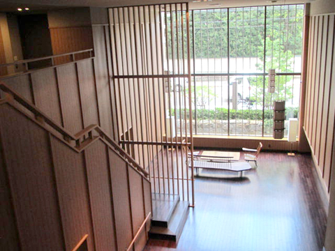 ロビー 落ち着いた雰囲気のロビー