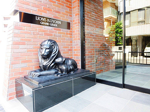 エントランス　マンションエンブレム