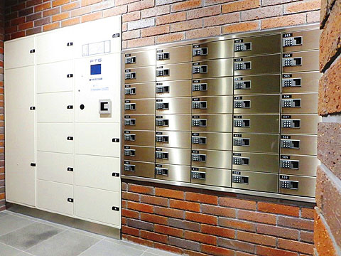 エントランス　宅配ロッカー・郵便受け