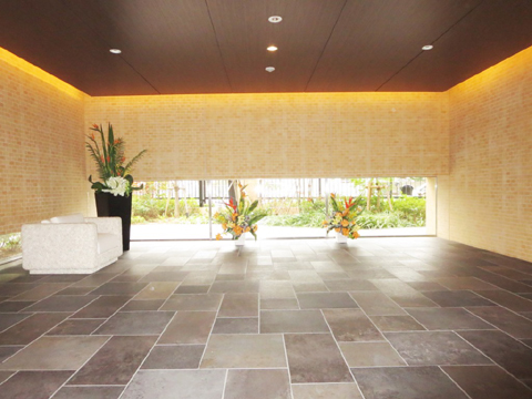 エントランス　エントランスホール